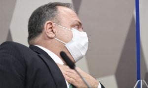Pazuello diz que só faltou oxigênio em Manaus por três dias e senador rebate: 'Mentira'