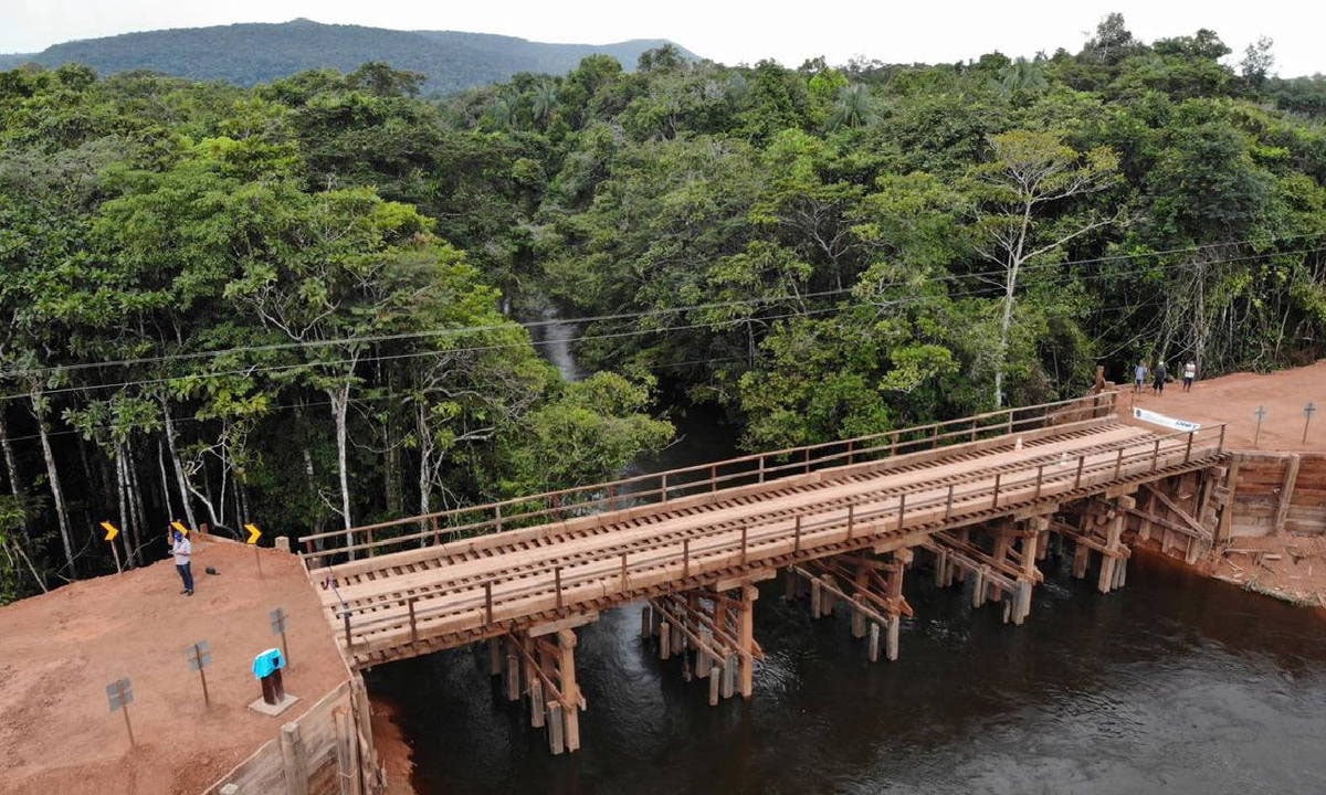 Evento em ponte de madeira é o único compromisso de Bolsonaro nesta quinta