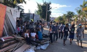 Famílias sem-teto são expulsas de terreno reivindicado pela igreja de R. R. Soares em SP