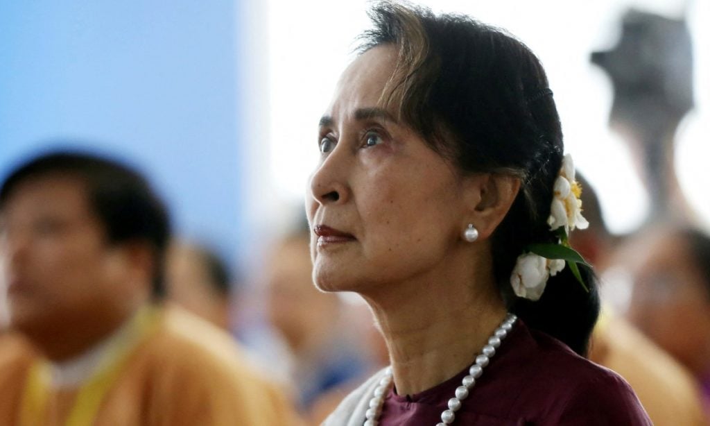Aung San Suu Kyi comparece à Justiça pela primeira vez desde golpe em Mianmar