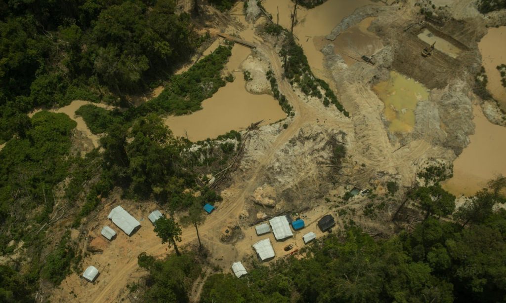 Garimpeiros atacam indígenas e agentes federais em operação no Pará