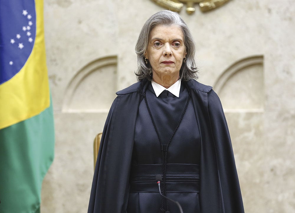 Forças Armadas não são um Poder no Brasil, reforça Cármen Lúcia