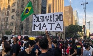 Datafolha: 49% dos brasileiros se identifica com a esquerda; direita tem queda de representação