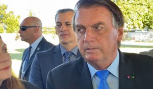 Bolsonaro diz que não é ele quem precisa provar fraudes nas eleições