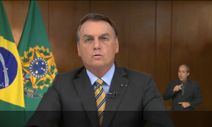 Brasil protesta com panelaço durante pronunciamento de Bolsonaro