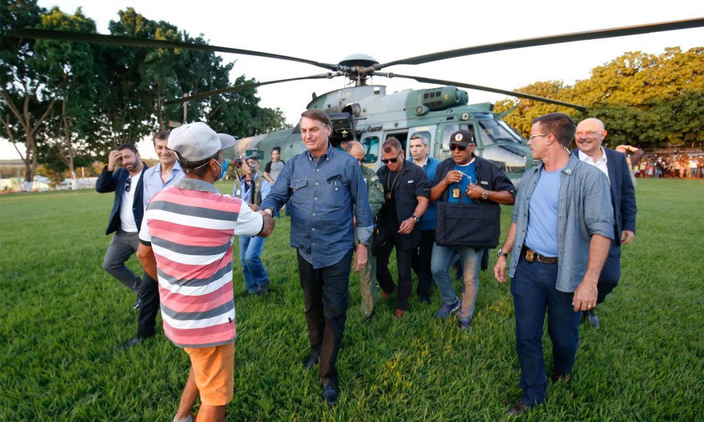 ‘Ajudar o povo é fazer o que o Lula fez?’, pergunta Bolsonaro em Goiás
