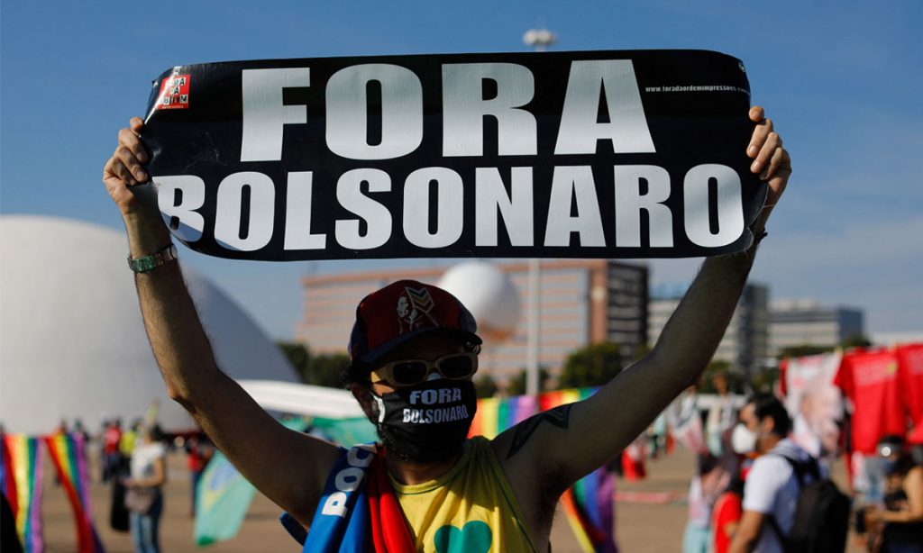 Boulos: ‘Os crimes de Bolsonaro custam vidas, e é por isso que estamos nas ruas’