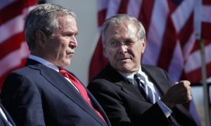 Morre Donald Rumsfeld, arquiteto da invasão norte-americana ao Iraque