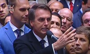 Bolsonaro demitiu cunhado que não participou de rachadinha, diz site