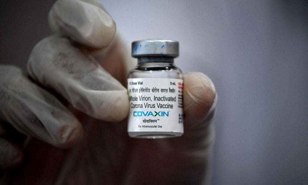 Governo insistiu na compra da Covaxin mesmo após laboratório avisar que não cumpriria prazo