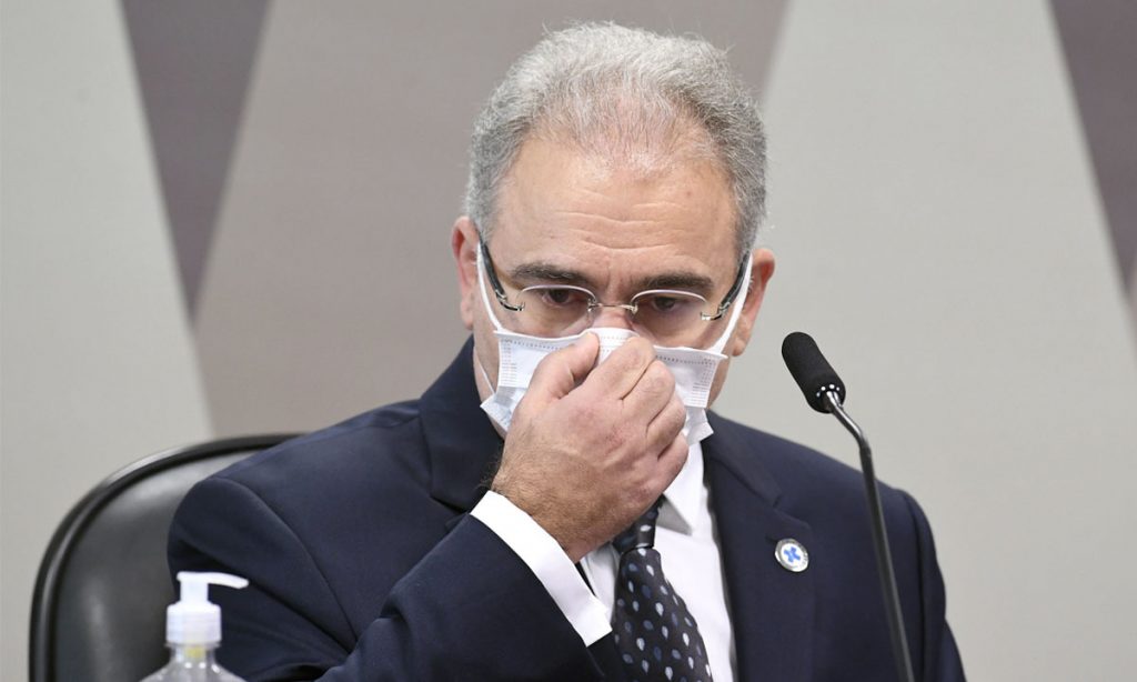 Queiroga diz que mudou de ideia sobre Luana Araújo e irrita senadores: ‘Mente para se agarrar ao cargo’