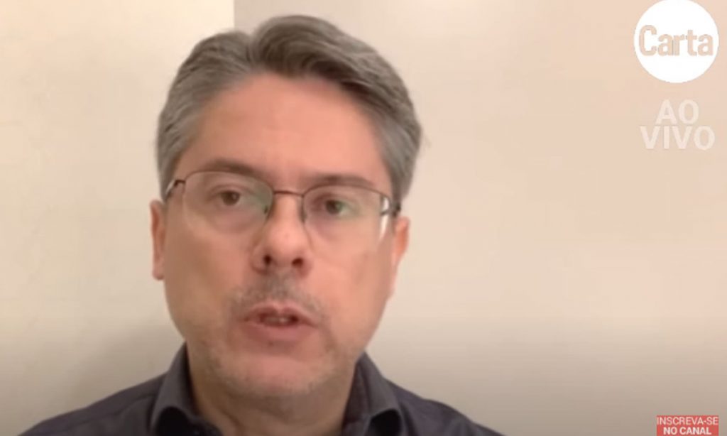 Alessandro Vieira: fim do uso de máscaras é factoide de Bolsonaro para tirar o foco das 500 mil mortes