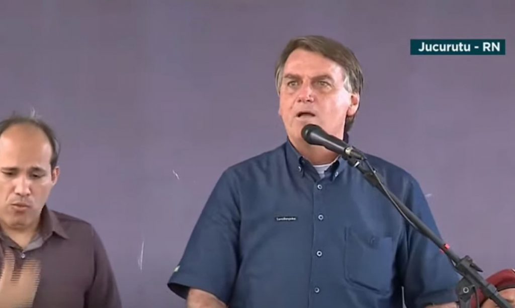 Bolsonaro diz que só Deus pode tirá-lo do poder e acusa a imprensa de ‘inventar’ a Covaxin