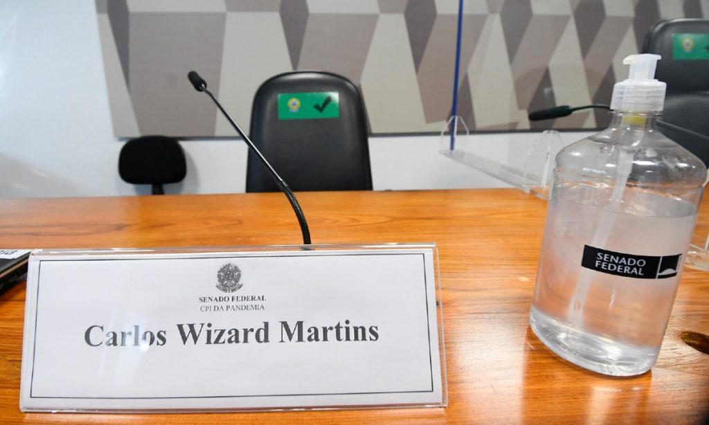 Aziz pede condução coercitiva e retenção do passaporte de Carlos Wizard
