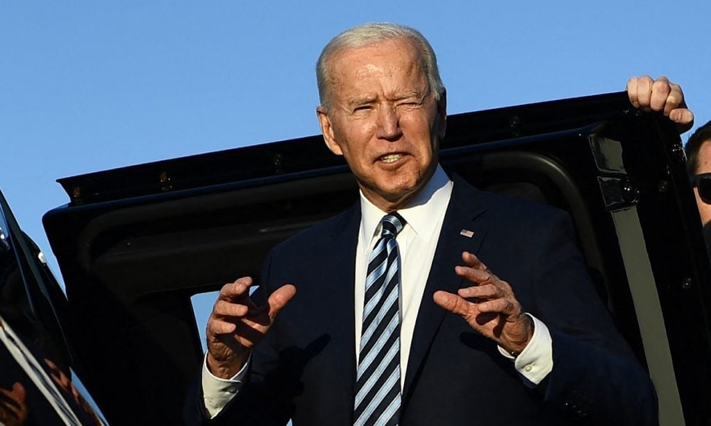 Biden deve anunciar doação de 500 milhões de doses da Pfizer, diz imprensa americana