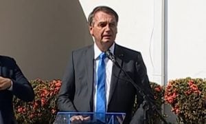 ‘Militares garantem a liberdade’, diz Bolsonaro em evento na Aeronáutica
