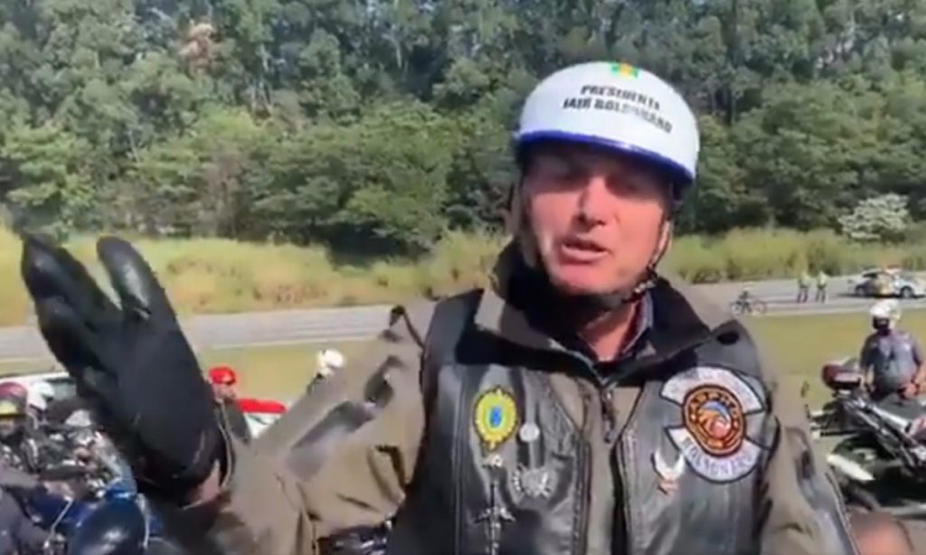 Alexandre de Moraes envia denúncia ao MPE sobre gastos de Bolsonaro durante motociatas