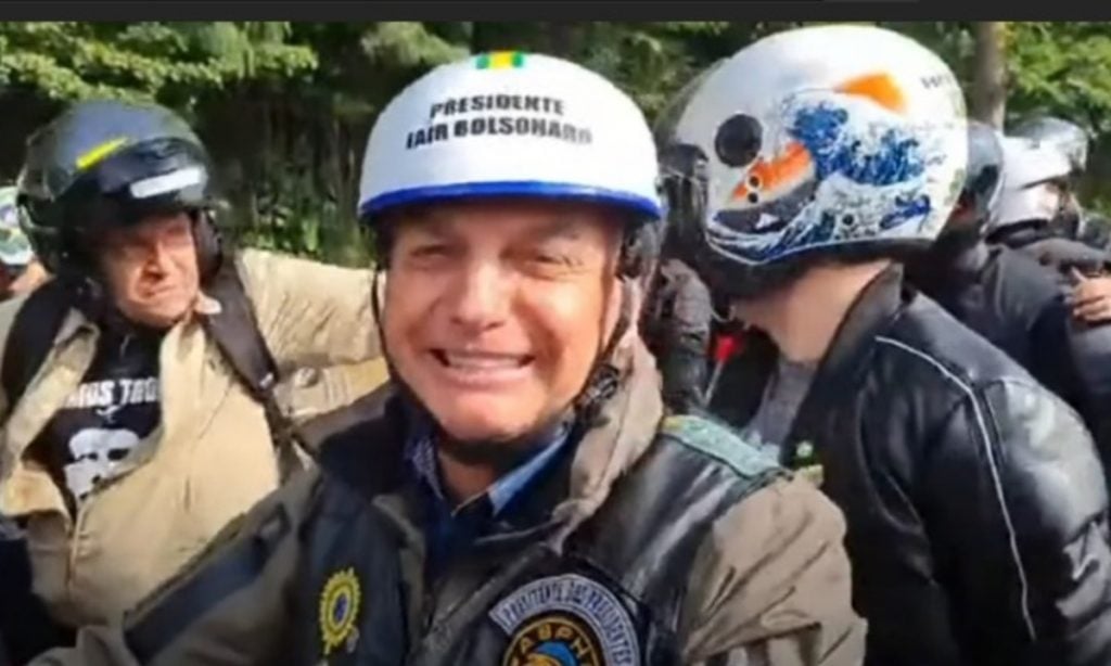 Bolsonaro ignora guerra na Ucrânia e lidera ‘motociata’ ao lado de Tarcísio em SP