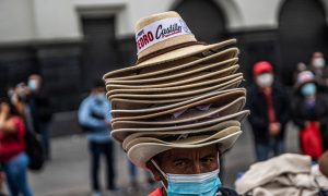 OEA descarta 'irregularidades graves' na eleição peruana, que segue sem vencedor