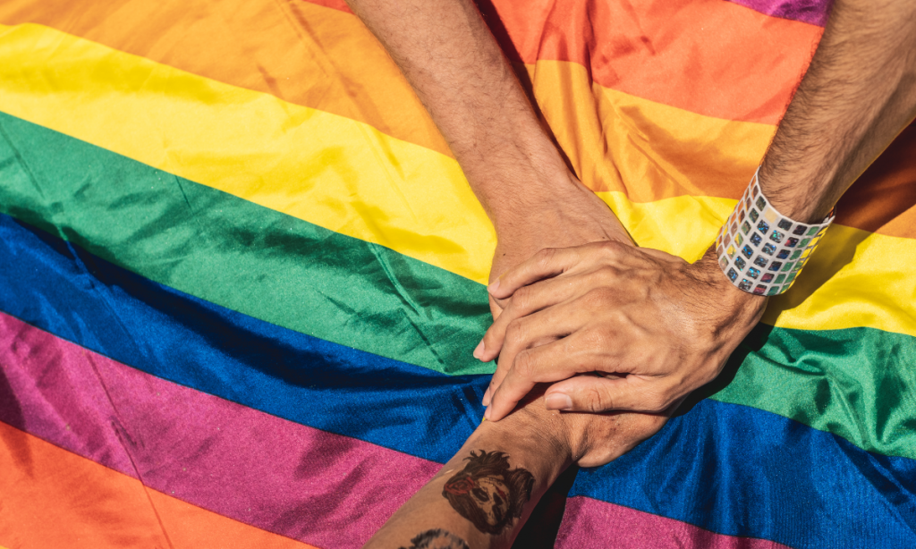 6 em cada 10 pessoas LGBT+ ficaram mais pobres durante a pandemia, mostra estudo