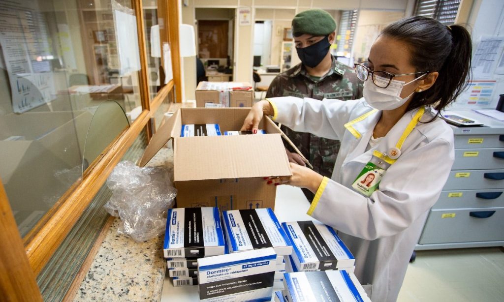 Municípios percebem piora da Covid-19 e temem falta de kit intubação