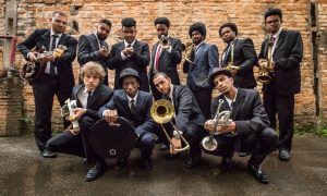 Banda instrumental da periferia de SP une metais à percussão