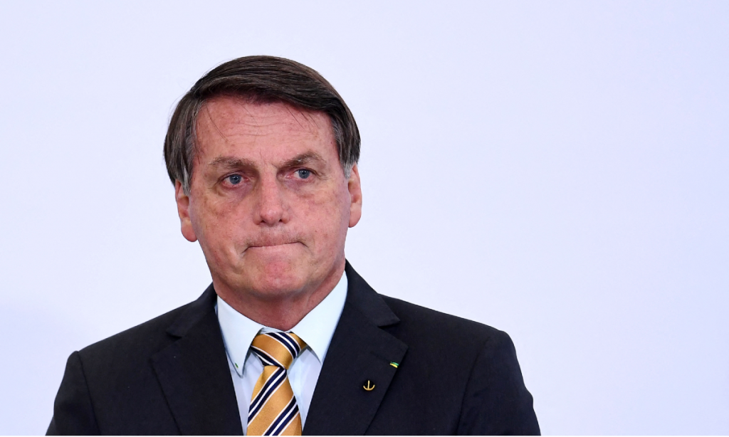 Bolsonaro vai ao STF contra lei que garante internet na educação pública