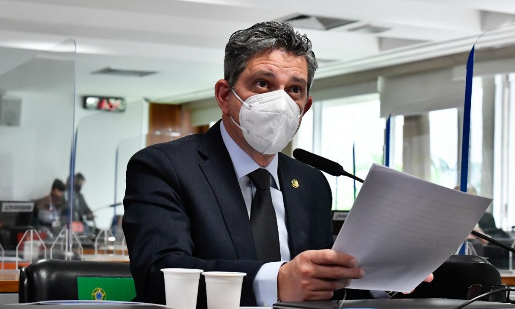 Segunda fase da CPI da Covid mira aquisição de vacinas por Bolsonaro