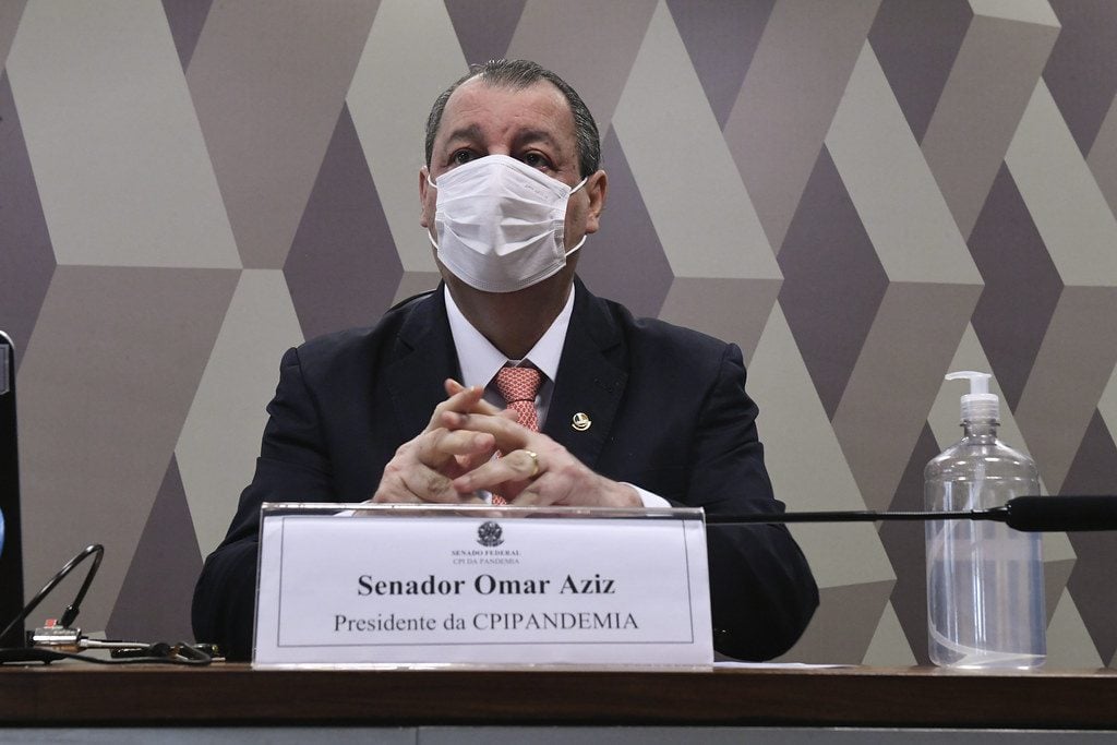 Por ordem de Omar Aziz, CPI da Covid detém Roberto Dias