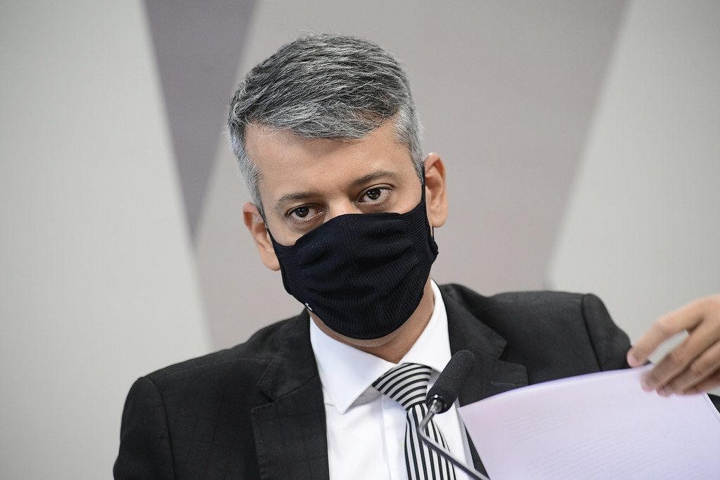 Quebra de sigilo mostra conversas de Roberto Dias com empresa investigada na CPI