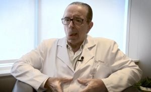 Cirurgia provavelmente não será necessária, diz médico de Bolsonaro