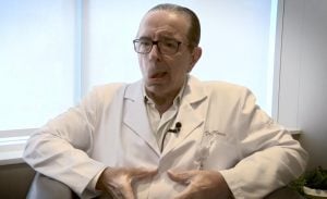 Cirurgia abriria espaço para novas obstruções, diz médico de Bolsonaro