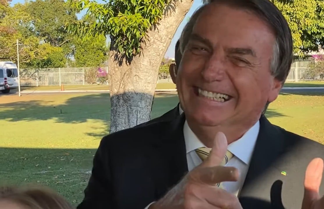 Jornal francês traz perfil do ‘capitão explosivo’ e imaturo que foi Jair Bolsonaro