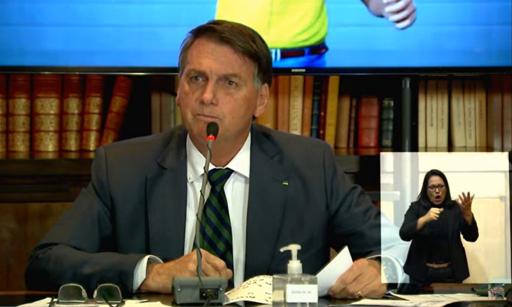 Em live, Bolsonaro não prova ‘fraude’ em eleições; TSE rebate as fake news