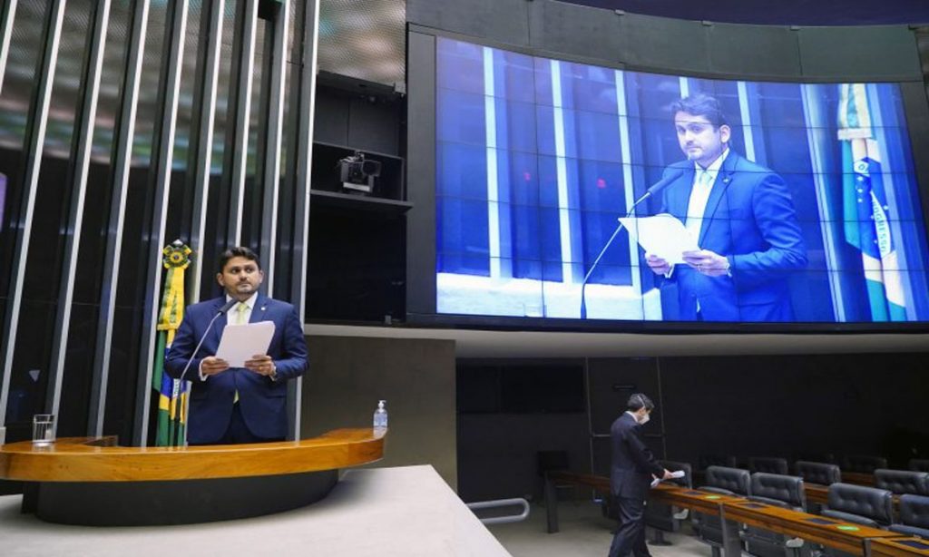 Congresso aprova ‘fundão’ de R$ 6 bilhões para 2022; entenda o que muda