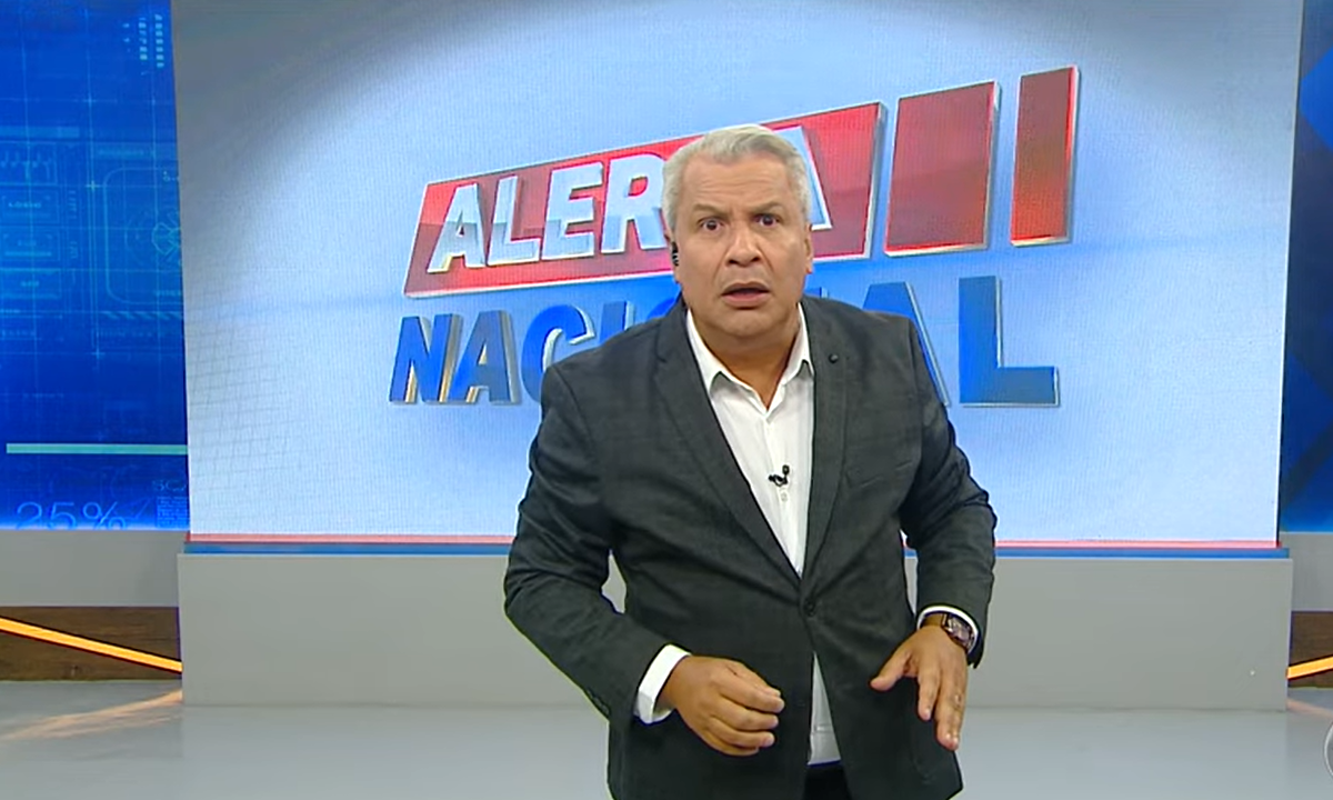 Sikêra Jr. zomba dos funcionários com salários atrasados da RedeTV!