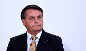 Bolsonaro diz que homossexuais não devem se beijar em público: 'Fiquem à vontade dentro de casa'