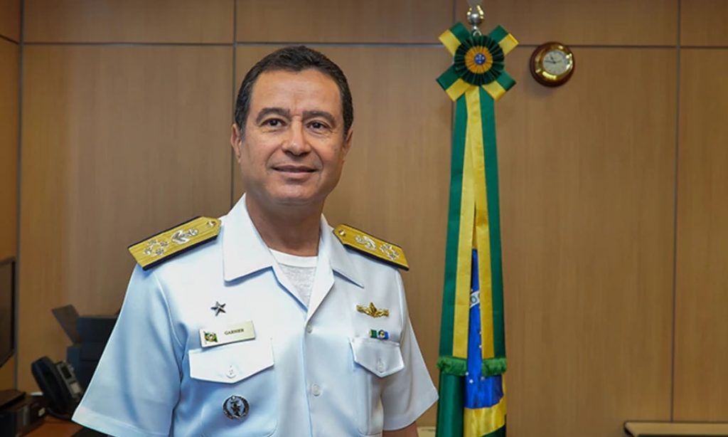 Comandante da Marinha endossa ‘alerta’ do chefe da Aeronáutica: ‘Sempre unidos’
