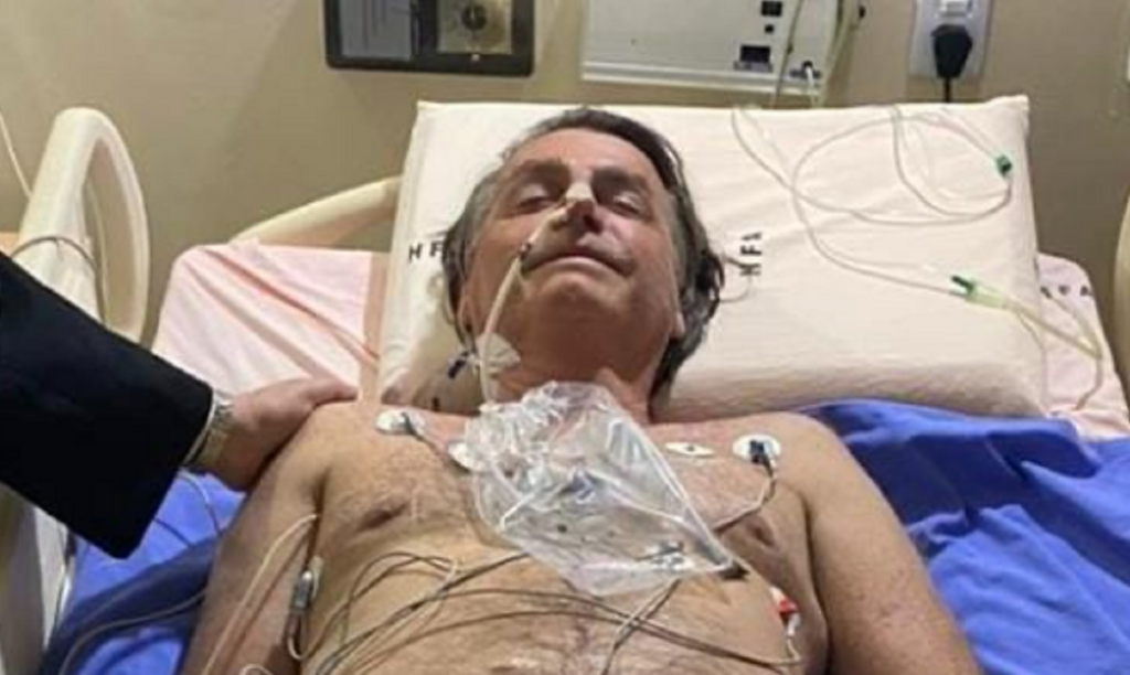 Internado, Bolsonaro evoca PSOL e PT ao falar do assunto pela primeira vez