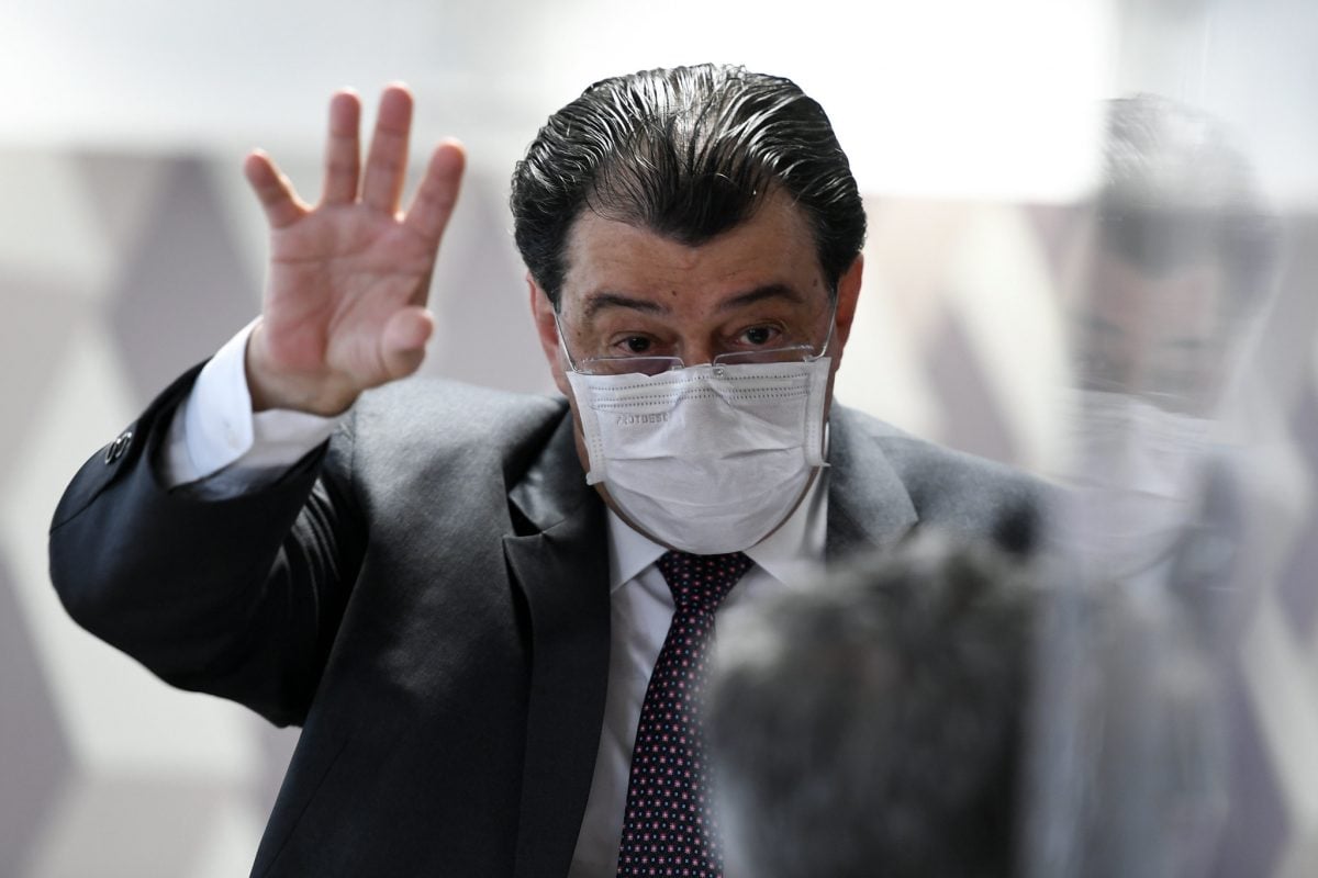 G-7 da CPI decide tirar Eduardo Braga do grupo e vira G-6