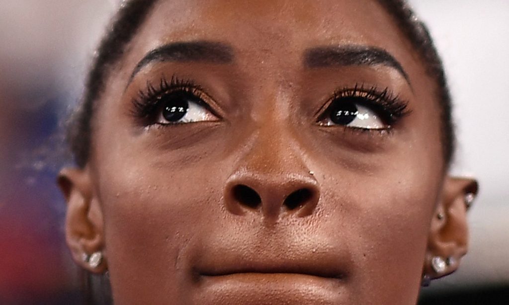 Simone Biles decide participar de final da trave nas Olimpíadas