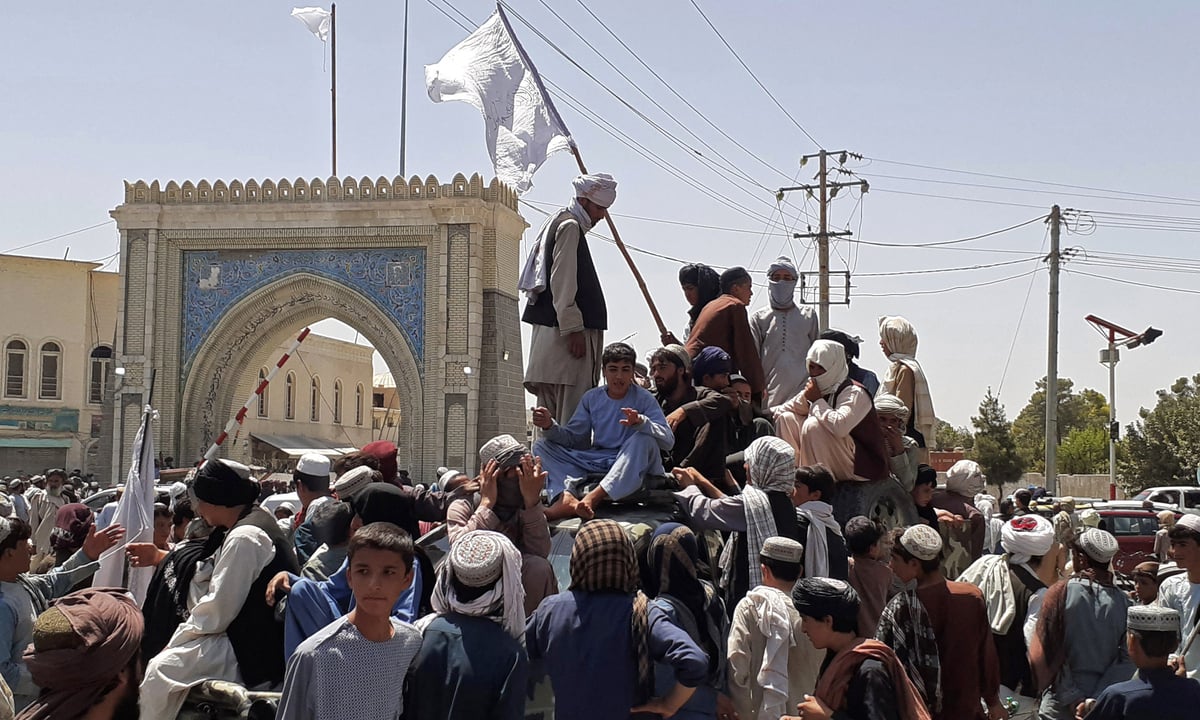 Membros do Taleban ocupam Kandahar, no Afeganistão. Foto: AFP 