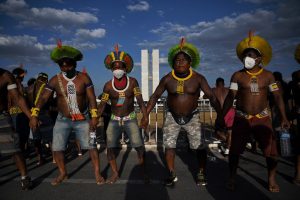 Bolsonaro diz ainda não ter maioria para aprovar exploração em terra indígena