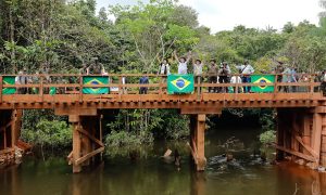 Evento do governo para inaugurar ponte foi mais caro que a própria obra, diz deputado