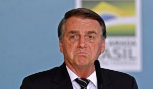 Avaliação negativa a Bolsonaro cresce e chega a 57%, diz pesquisa