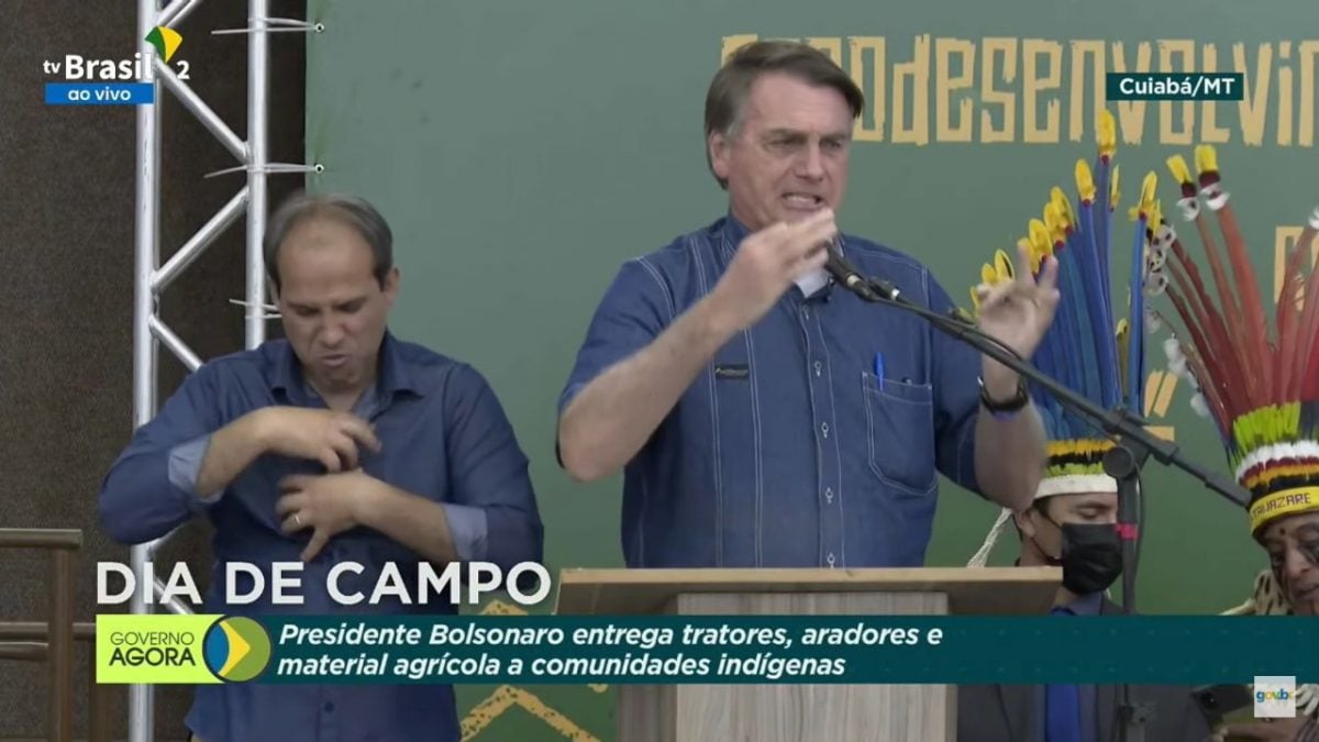 ‘Tem muita gente melhor do que eu por aí. Não faço questão de ser presidente’, diz Bolsonaro no MT