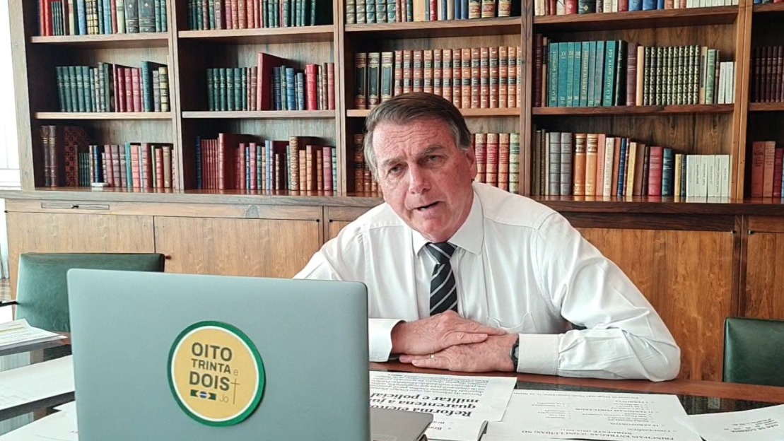 Bolsonaro critica decisão de Pacheco e promete continuar cruzada contra ministros do STF