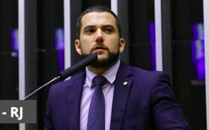 Em nova fase da operação Lesa Pátria, PF mira o deputado federal bolsonarista Carlos Jordy (PL)