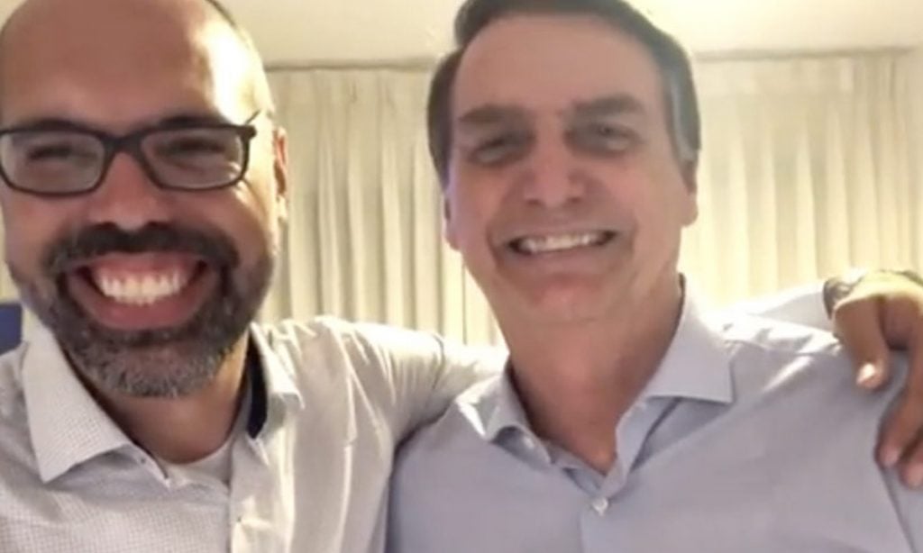 Com ajuda de Eduardo Bolsonaro, Luciano Hang financiou blogueiro acusado de fake news, diz TV