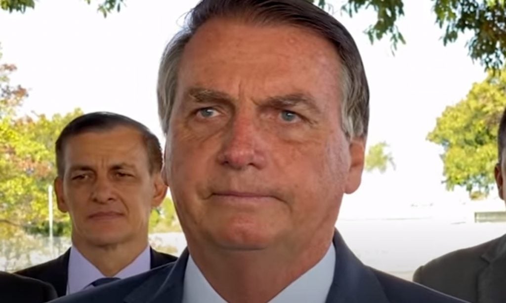 Bolsonaro associa demarcações de terras a ‘favelas’ indígenas
